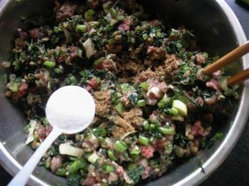 牛肉茼蒿粗粮包怎么做，牛肉茼蒿粗粮包怎么做好吃，牛肉茼蒿粗粮包做法