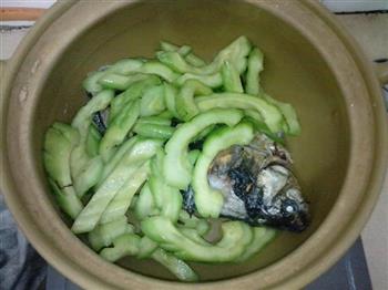 鲫鱼苦瓜肉丸汤怎么做，鲫鱼苦瓜肉丸汤怎么做好吃，鲫鱼苦瓜肉丸汤做法
