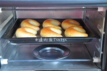 鲜奶全麦蹄铁包怎么做，鲜奶全麦蹄铁包怎么做好吃，鲜奶全麦蹄铁包做法