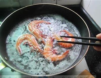 菌菇豌豆海虾汤怎么做，菌菇豌豆海虾汤怎么做好吃，菌菇豌豆海虾汤做法