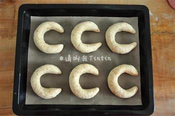 鲜奶全麦蹄铁包怎么做，鲜奶全麦蹄铁包怎么做好吃，鲜奶全麦蹄铁包做法