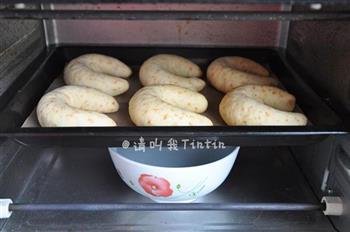 鲜奶全麦蹄铁包怎么做，鲜奶全麦蹄铁包怎么做好吃，鲜奶全麦蹄铁包做法