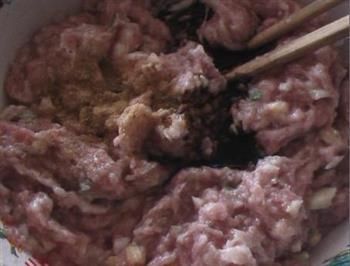 白菜猪肉包怎么做，白菜猪肉包怎么做好吃，白菜猪肉包做法