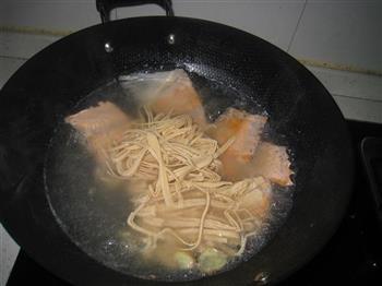 三文鱼骨豆皮汤怎么做，三文鱼骨豆皮汤怎么做好吃，三文鱼骨豆皮汤做法