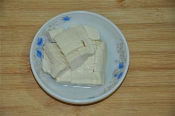 鱿鱼酸辣汤怎么做，鱿鱼酸辣汤怎么做好吃，鱿鱼酸辣汤做法