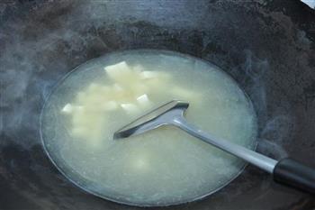 鱿鱼酸辣汤怎么做，鱿鱼酸辣汤怎么做好吃，鱿鱼酸辣汤做法