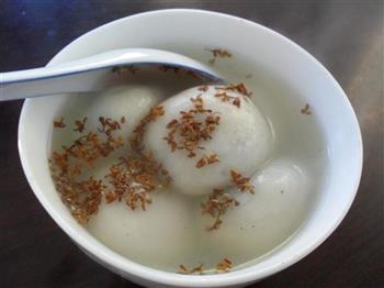 桂花芝麻汤圆怎么做，桂花芝麻汤圆怎么做好吃，桂花芝麻汤圆做法