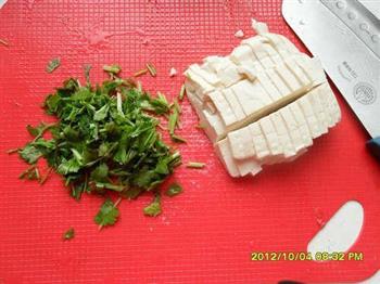 紫菜虾皮豆腐汤怎么做，紫菜虾皮豆腐汤怎么做好吃，紫菜虾皮豆腐汤做法