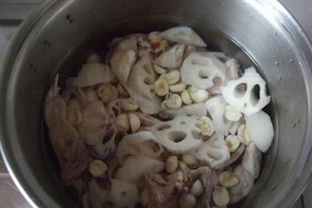 鹌鹑莲藕汤怎么做，鹌鹑莲藕汤怎么做好吃，鹌鹑莲藕汤做法
