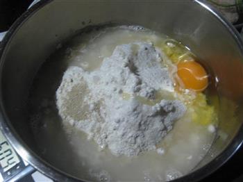 毛毛虫果酱包怎么做，毛毛虫果酱包怎么做好吃，毛毛虫果酱包做法