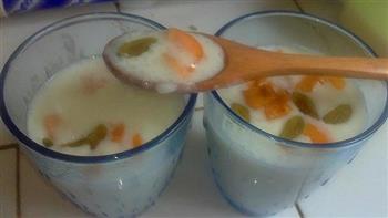 剩饭版果香米布丁怎么做，剩饭版果香米布丁怎么做好吃，剩饭版果香米布丁做法