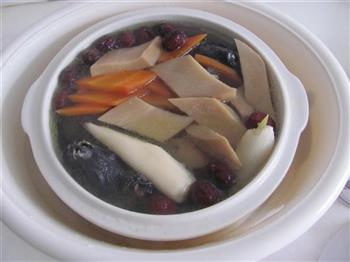 杏鲍菇乌鸡汤怎么做，杏鲍菇乌鸡汤怎么做好吃，杏鲍菇乌鸡汤做法
