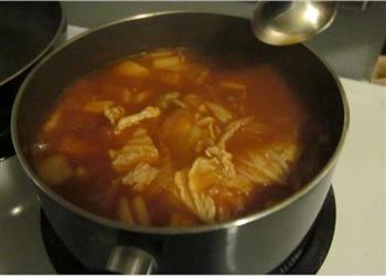 泡菜豆腐汤怎么做，泡菜豆腐汤怎么做好吃，泡菜豆腐汤做法