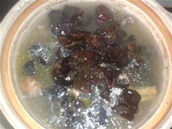 虫草乌鸡汤怎么做，虫草乌鸡汤怎么做好吃，虫草乌鸡汤做法