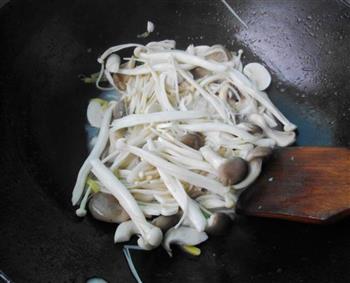 菌菇花蛤汤怎么做，菌菇花蛤汤怎么做好吃，菌菇花蛤汤做法