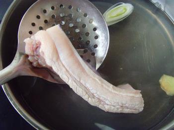 酸菜汆白肉怎么做，酸菜汆白肉怎么做好吃，酸菜汆白肉做法