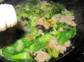 杂蘑肉丸汤怎么做,杂蘑肉丸汤怎么做好吃,杂蘑肉丸汤做法 杂蘑肉丸汤怎么做,杂蘑肉丸汤怎么做好吃,杂蘑肉丸汤做法