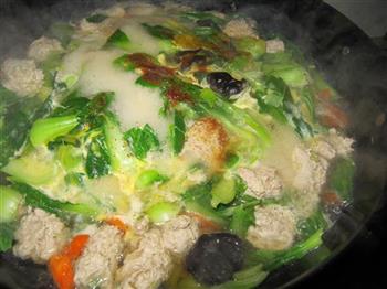 杂蘑肉丸汤怎么做,杂蘑肉丸汤怎么做好吃,杂蘑肉丸汤做法 杂蘑肉丸汤怎么做,杂蘑肉丸汤怎么做好吃,杂蘑肉丸汤做法