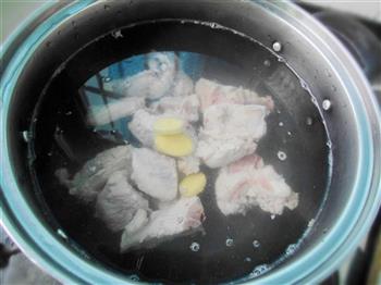 芥菜土豆排骨汤怎么做，芥菜土豆排骨汤怎么做好吃，芥菜土豆排骨汤做法