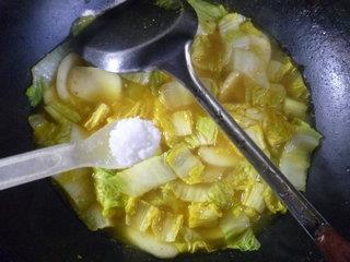 咖喱娃娃菜年糕汤怎么做，咖喱娃娃菜年糕汤怎么做好吃，咖喱娃娃菜年糕汤做法