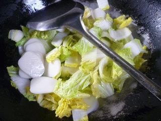 咖喱娃娃菜年糕汤怎么做，咖喱娃娃菜年糕汤怎么做好吃，咖喱娃娃菜年糕汤做法