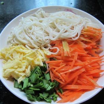 蔬菜炒面怎么做，蔬菜炒面怎么做好吃，蔬菜炒面做法