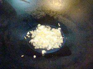 酸辣炒凉怎么做，酸辣炒凉怎么做好吃，酸辣炒凉做法
