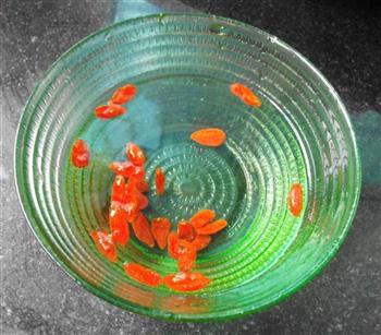 上汤枸杞白菜怎么做，上汤枸杞白菜怎么做好吃，上汤枸杞白菜做法