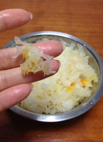 红枣桂圆银耳羹怎么做，红枣桂圆银耳羹怎么做好吃，红枣桂圆银耳羹做法