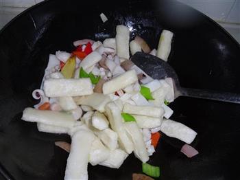 鱿鱼炒年糕怎么做，鱿鱼炒年糕怎么做好吃，鱿鱼炒年糕做法