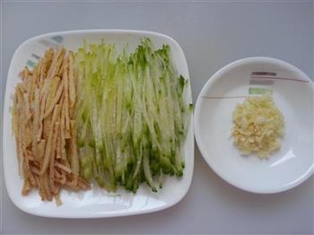 萝卜鱼饼汤怎么做，萝卜鱼饼汤怎么做好吃，萝卜鱼饼汤做法