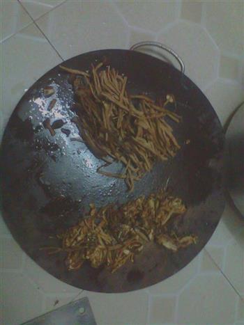 茶菇鸡汤怎么做，茶菇鸡汤怎么做好吃，茶菇鸡汤做法