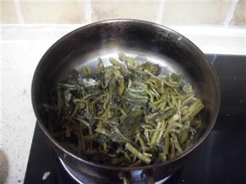 雪里蕻炖豆腐怎么做，雪里蕻炖豆腐怎么做好吃，雪里蕻炖豆腐做法
