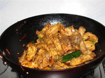 麻辣鸡脖子怎么做，麻辣鸡脖子怎么做好吃，麻辣鸡脖子做法