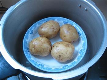 土豆泥饼怎么做，土豆泥饼怎么做好吃，土豆泥饼做法
