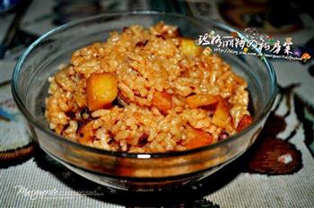土豆焖饭怎么做，土豆焖饭怎么做好吃，土豆焖饭做法