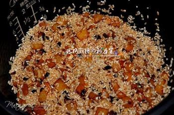 土豆焖饭怎么做，土豆焖饭怎么做好吃，土豆焖饭做法