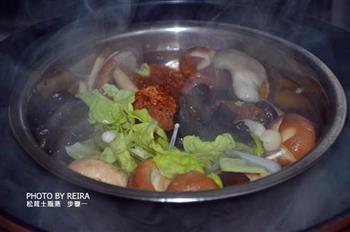 松茸土瓶蒸怎么做，松茸土瓶蒸怎么做好吃，松茸土瓶蒸做法