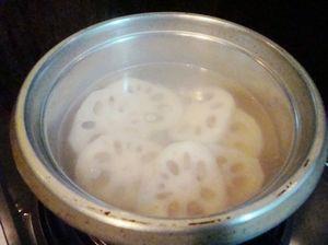 话梅莲藕怎么做，话梅莲藕怎么做好吃，话梅莲藕做法