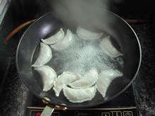 半月鸡蛋饺怎么做，半月鸡蛋饺怎么做好吃，半月鸡蛋饺做法