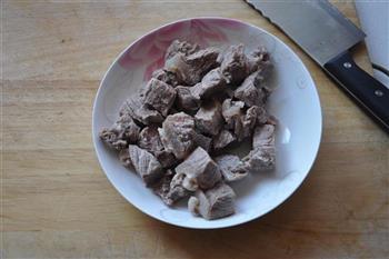牛腩炆西红柿怎么做，牛腩炆西红柿怎么做好吃，牛腩炆西红柿做法