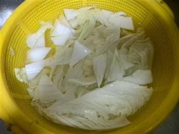 白菜冻豆腐粉丝汤怎么做，白菜冻豆腐粉丝汤怎么做好吃，白菜冻豆腐粉丝汤做法