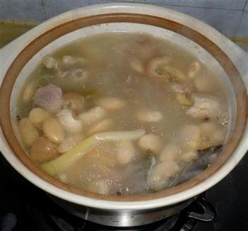 芸豆蹄髈煲汤怎么做，芸豆蹄髈煲汤怎么做好吃，芸豆蹄髈煲汤做法