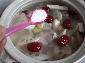 排骨藕汤怎么做，排骨藕汤怎么做好吃，排骨藕汤做法