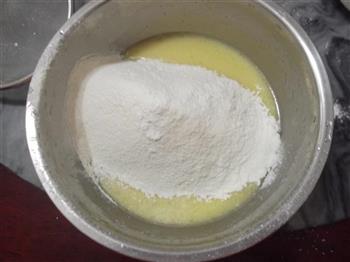 电压力锅纸杯蛋糕怎么做，电压力锅纸杯蛋糕怎么做好吃，电压力锅纸杯蛋糕做法