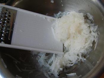 油渣萝卜丝盒子怎么做，油渣萝卜丝盒子怎么做好吃，油渣萝卜丝盒子做法