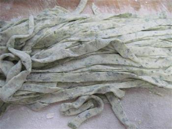 翡翠鲜虾面怎么做，翡翠鲜虾面怎么做好吃，翡翠鲜虾面做法