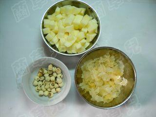 苹果莲子炖银耳怎么做,苹果莲子炖银耳怎么做好吃,苹果莲子炖银耳做法 苹果莲子炖银耳怎么做,苹果莲子炖银耳怎么做好吃,苹果莲子炖银耳做法