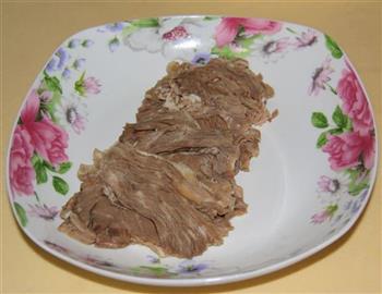 红油酸菜羊肉米线怎么做，红油酸菜羊肉米线怎么做好吃，红油酸菜羊肉米线做法