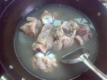 黄豆芽大骨汤怎么做，黄豆芽大骨汤怎么做好吃，黄豆芽大骨汤做法